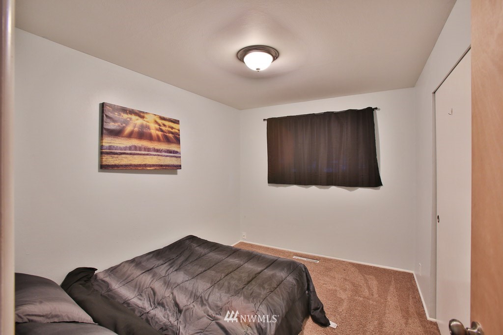 11422 Military Road Southwest Lakewood, WA 98498 - Photo 9 of 18 Gallery Image 9