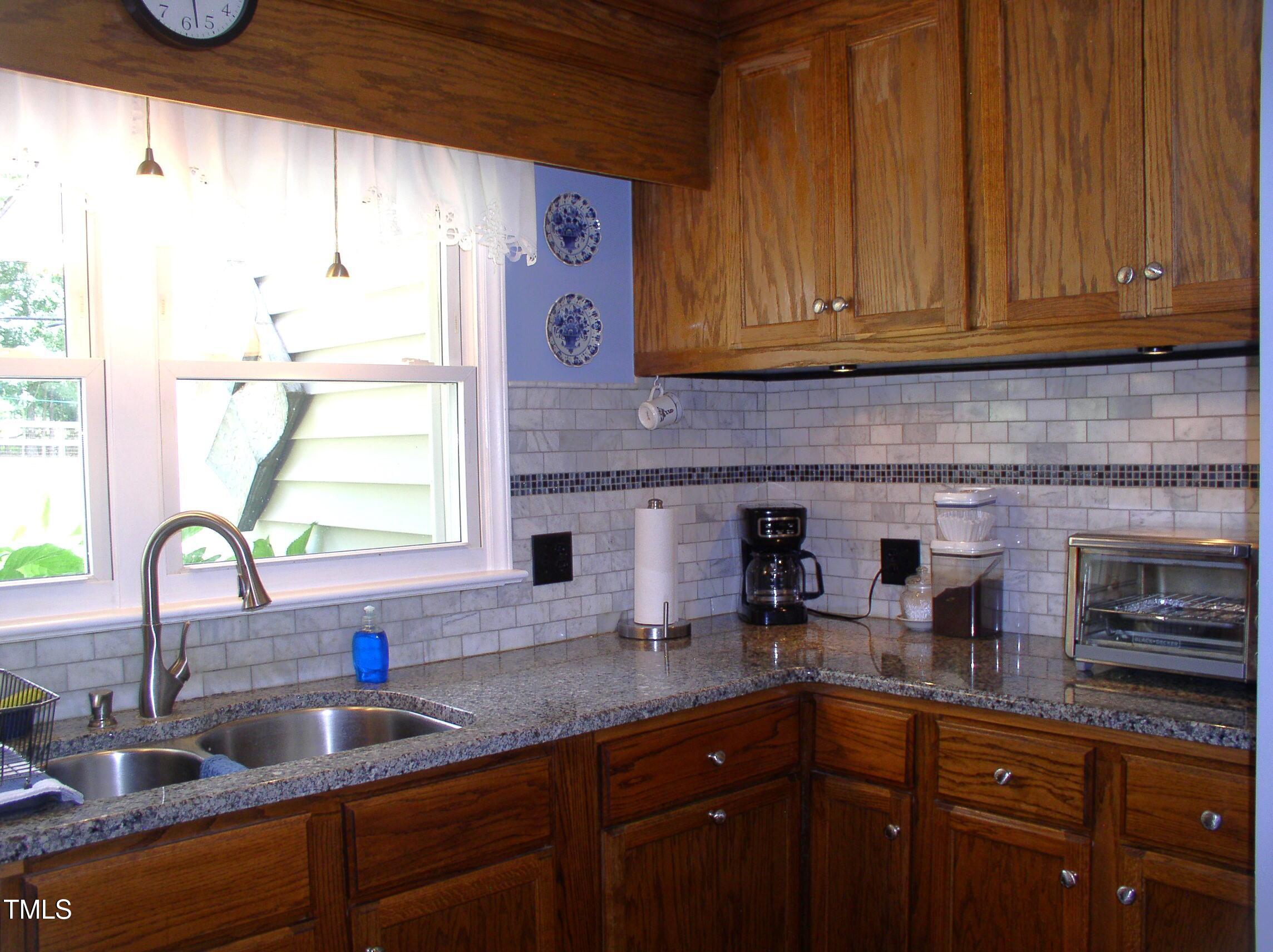 6708 Old Roxboro Road Oxford, NC 27565 - Photo 9 of 42 P1010004