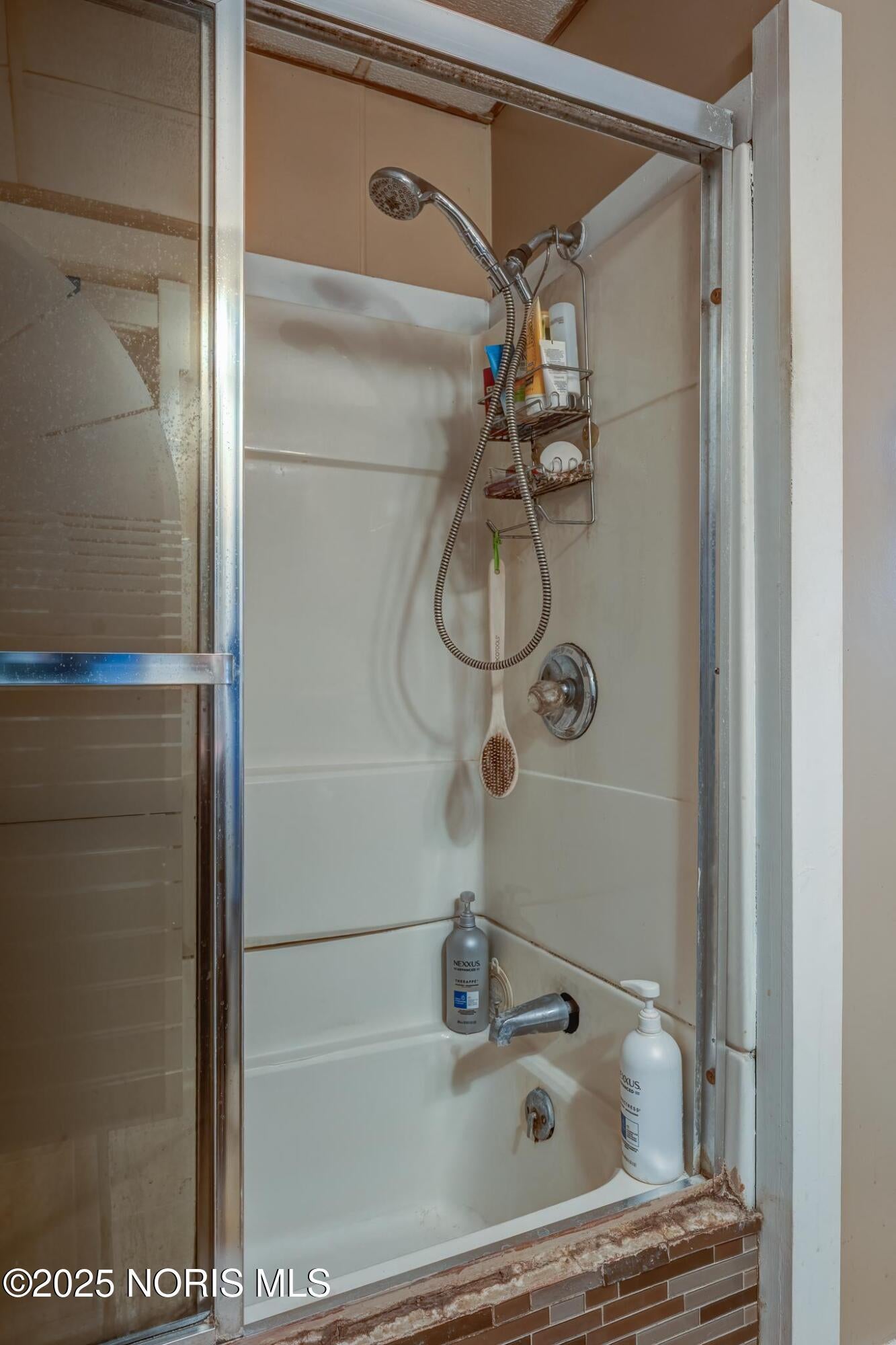4322 Lowe Road Toledo, OH 43612 - Photo 21 of 34 untitled-0380-Edit