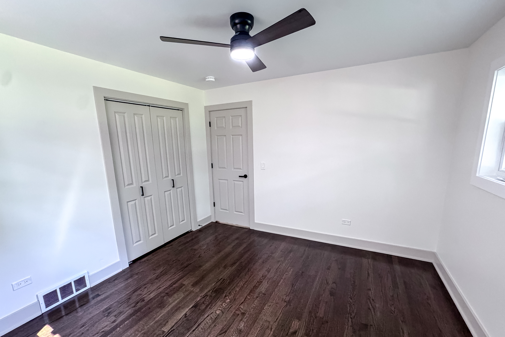 129 Monument Avenue Barrington, IL 60010 - Photo 12 of 30