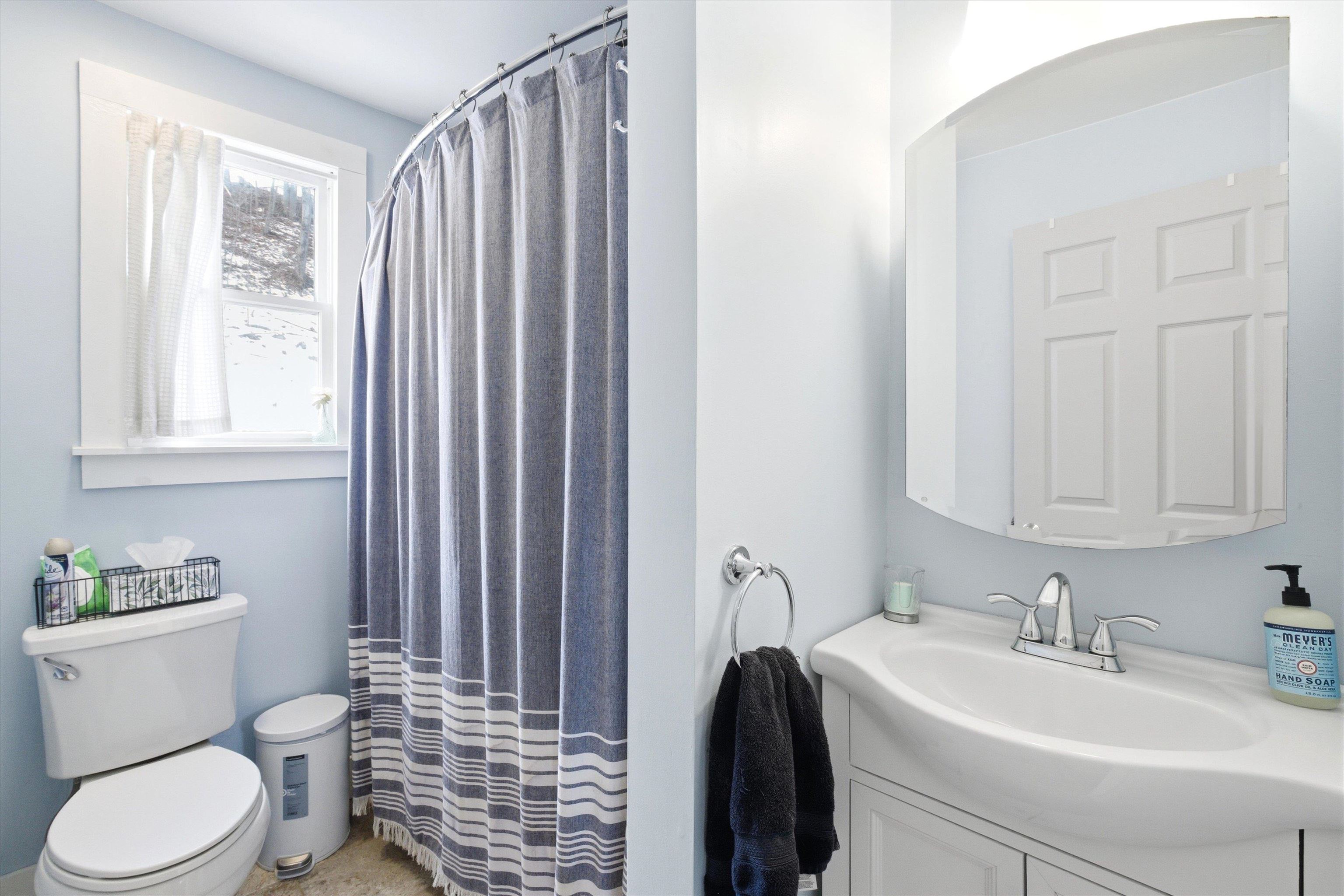 29 Bear Hill Road Hillsborough, NH 03244 - Photo 9 of 27