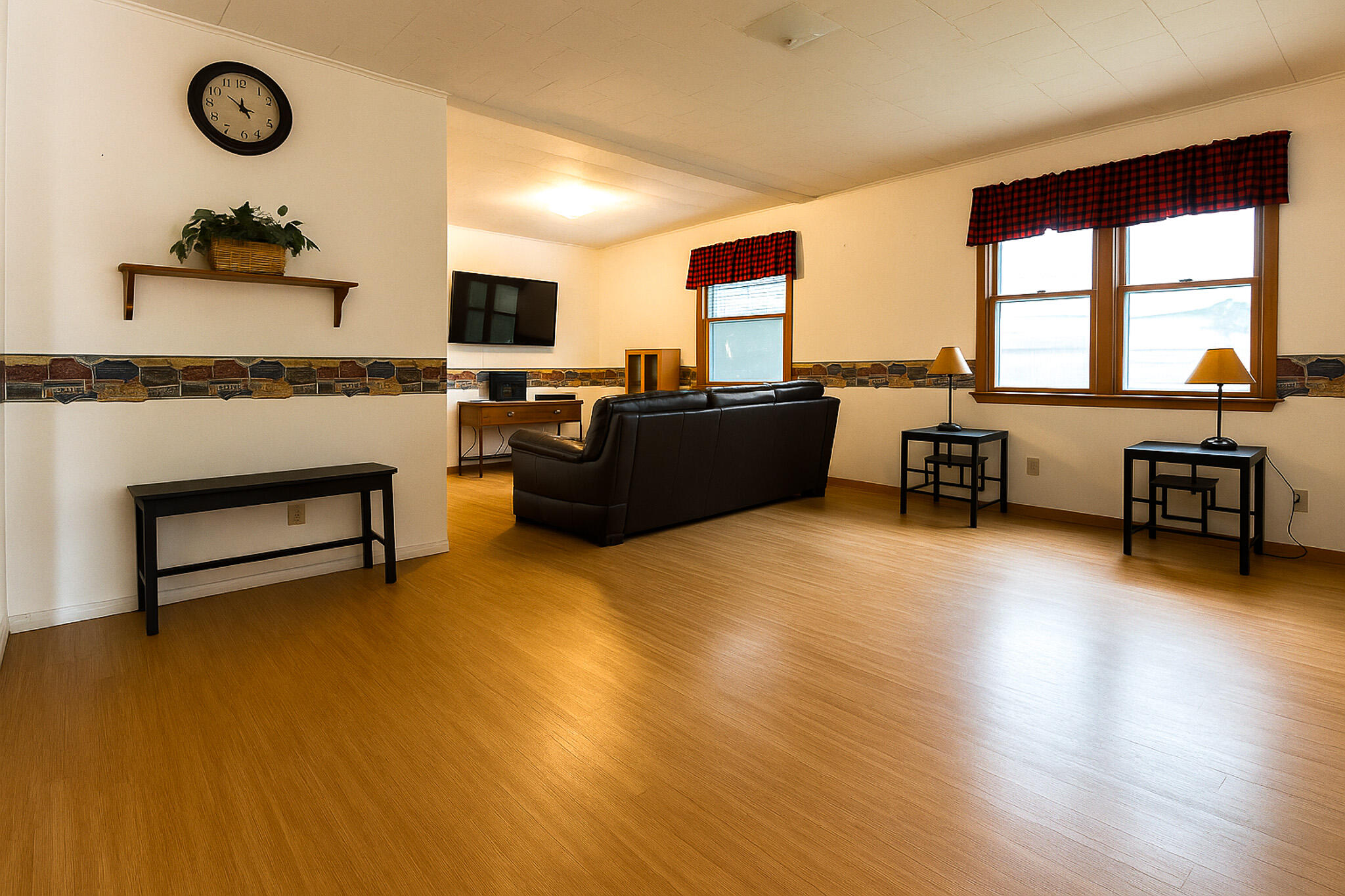 20 Beech Street East Millinocket, ME 04430 - Photo 13 of 36 20BeechStreetEMill-35