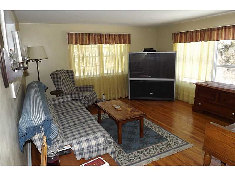 31 Mt Hygeia Road Foster, RI 02825 - Photo 6 of 23 Living Room.