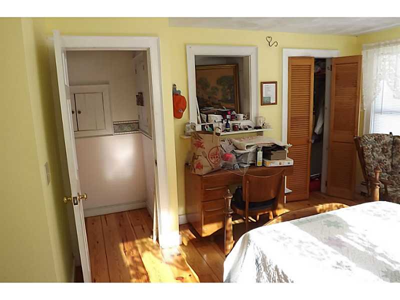 31 Mt Hygeia Road Foster, RI 02825 - Photo 10 of 23 Master Bedroom.