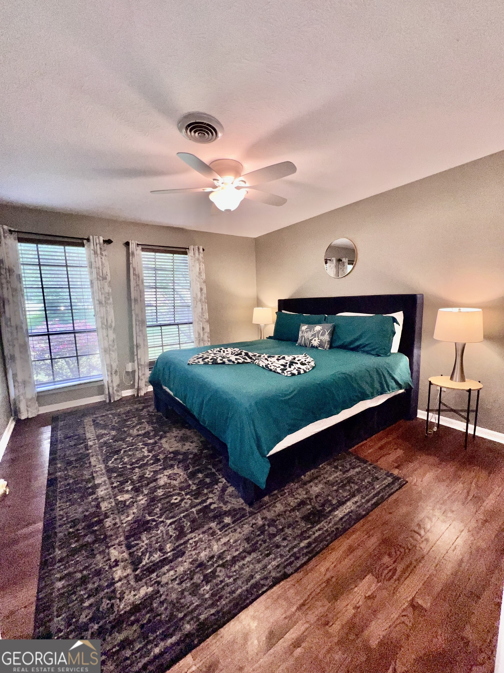 256 Cherokee Ridge Athens, GA 30606 - Photo 8 of 35 a room with a bed window and a table