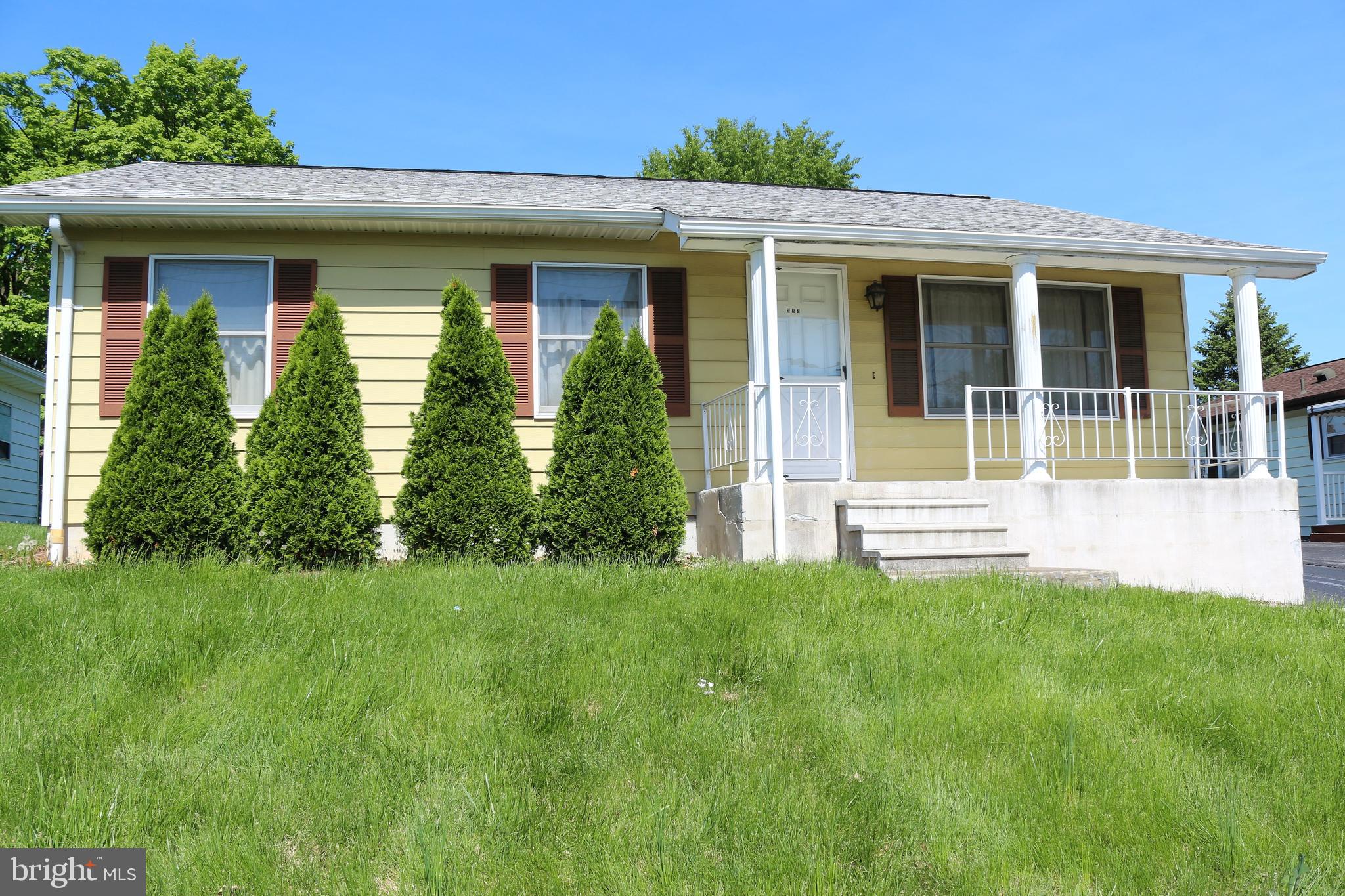 233 Wakefield Road Hagerstown, MD 21740 - Photo 1 of 12 Exterior front