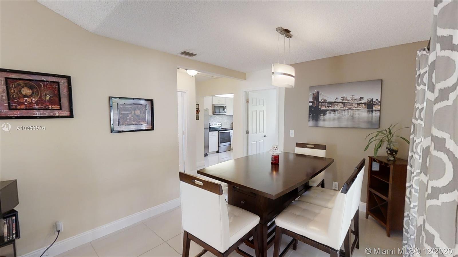 8915 Old Pine Road Boca Raton, FL 33433 - Photo 14 of 48 Dining Area