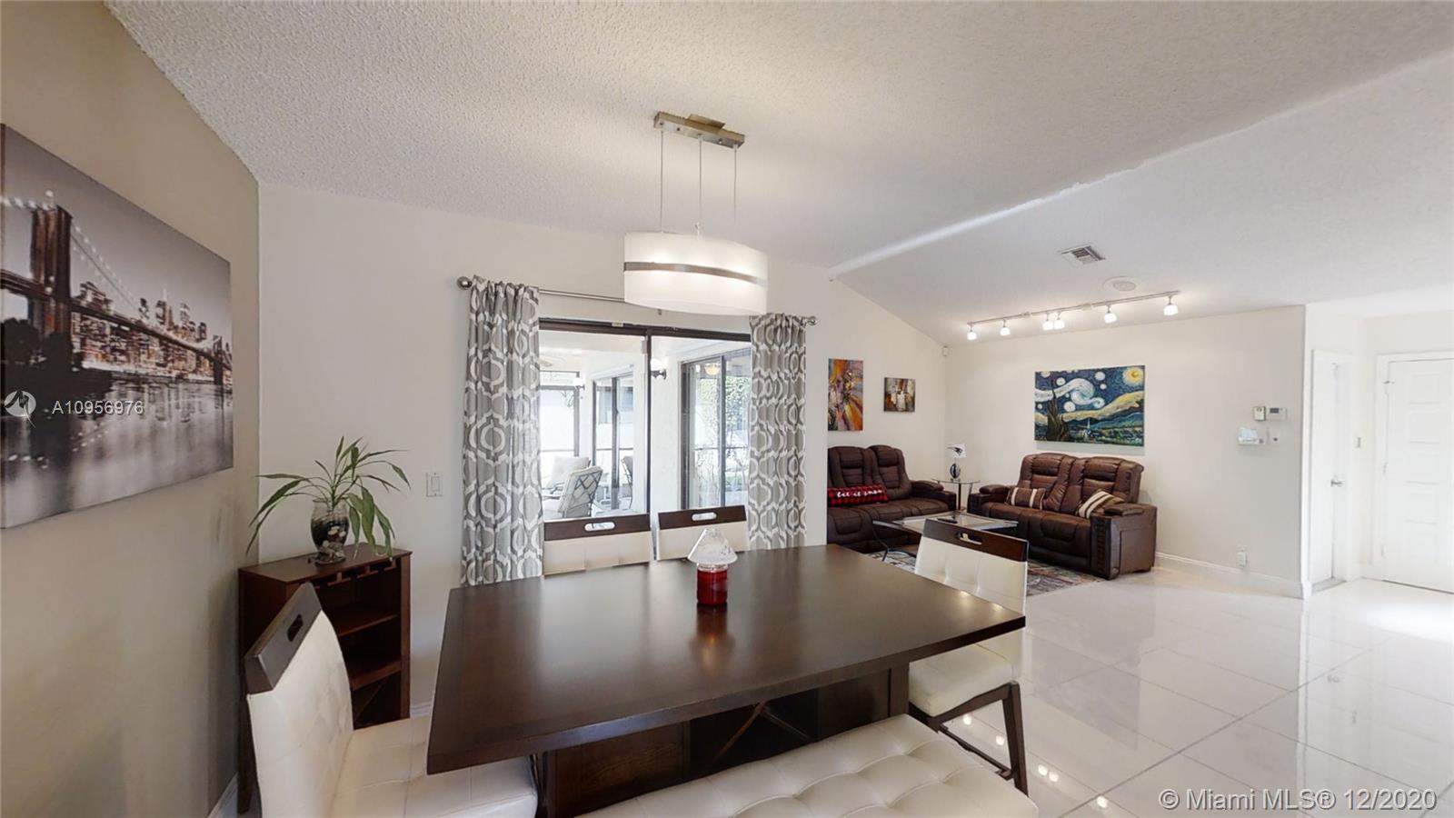 8915 Old Pine Road Boca Raton, FL 33433 - Photo 15 of 48 Dining Area