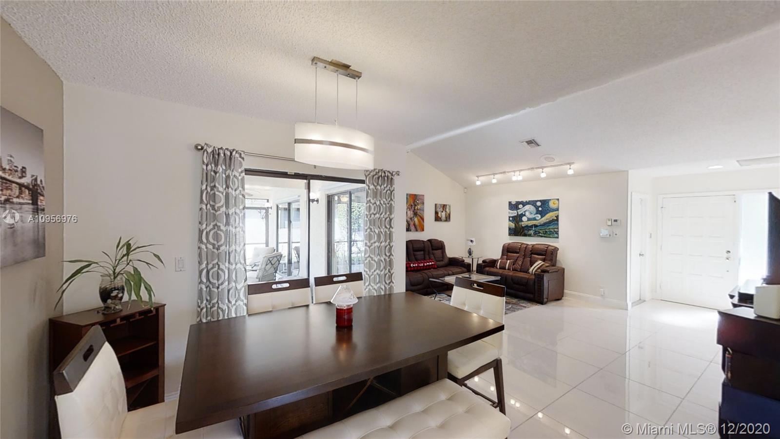8915 Old Pine Road Boca Raton, FL 33433 - Photo 17 of 48 Dining Area