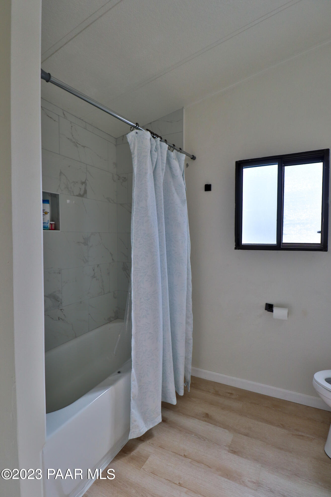 4360 North Ranger Road Prescott Valley, AZ 86314 - Photo 11 of 26 Primary Bathroom