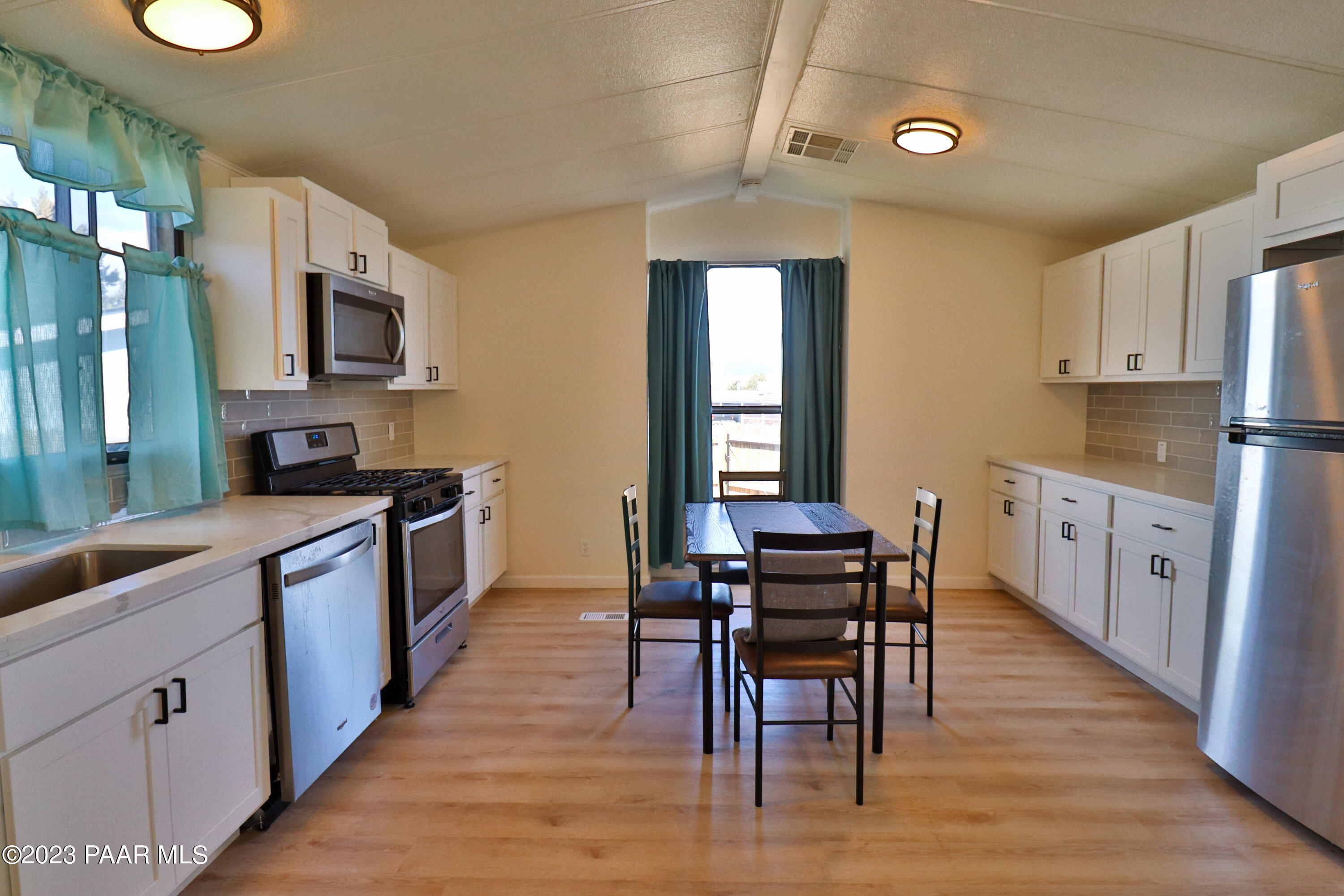 4360 North Ranger Road Prescott Valley, AZ 86314 - Photo 4 of 26 Kitchen