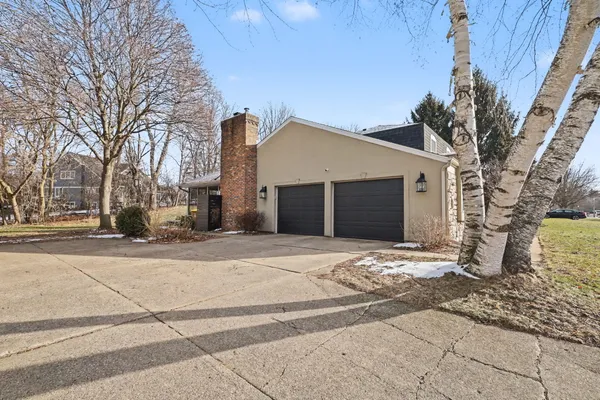 $394,900 | 752 Wright Lane, Marshall, MI 49068