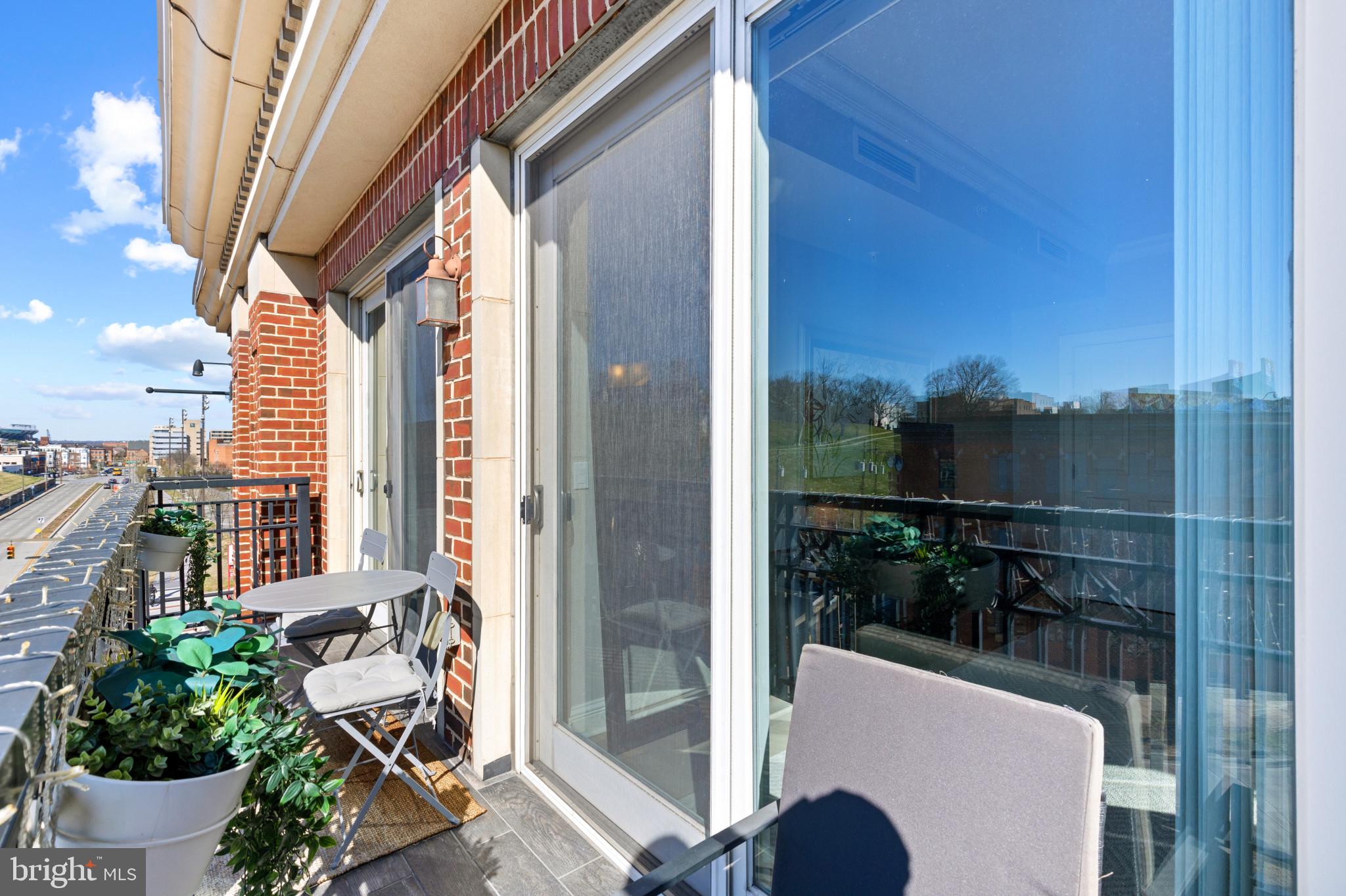 801 Key Highway, Unit T70 Baltimore, MD 21230 - Photo 43 of 43 a view of balcony and patio