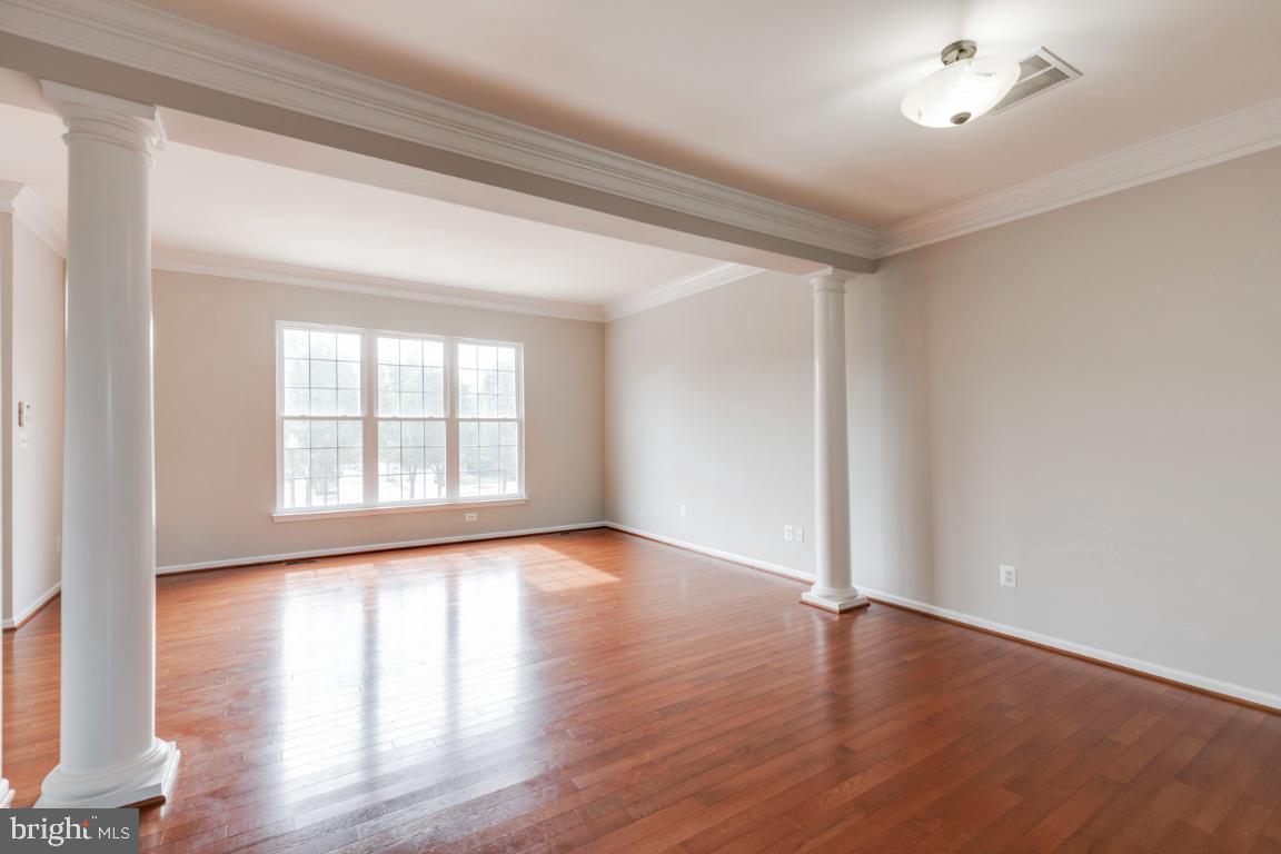 25286 McIntyre Square Chantilly, VA 20152 - Photo 11 of 35