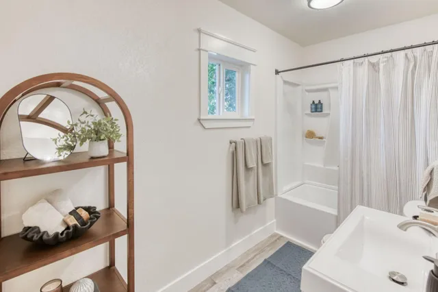 $350,000 | 2004 Wilson Street, Selma, CA 93662