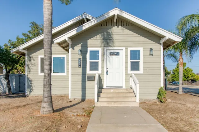 $350,000 | 2004 Wilson Street, Selma, CA 93662
