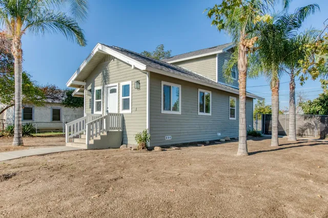 $350,000 | 2004 Wilson Street, Selma, CA 93662