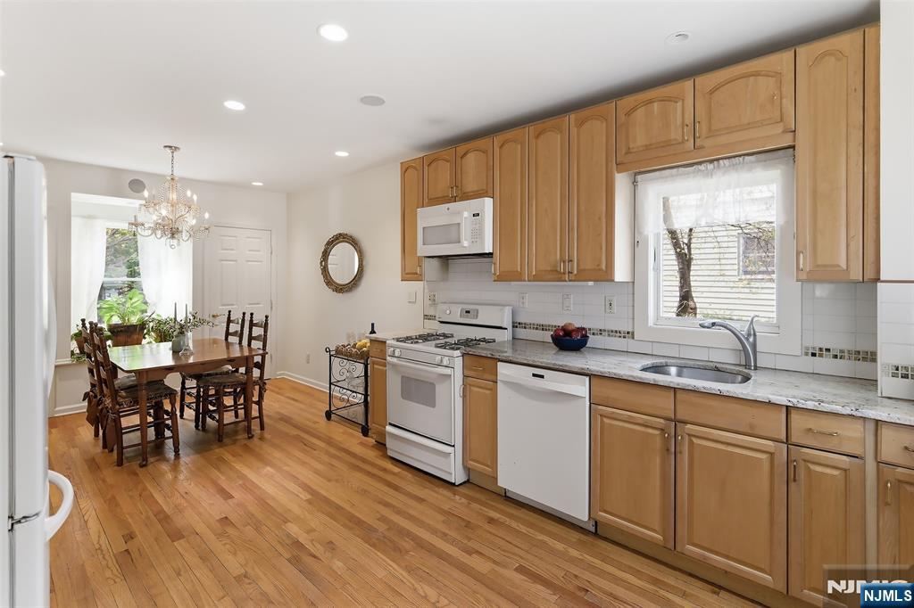 64 Davis Avenue Hackensack, NJ 07601 - Photo 7 of 33