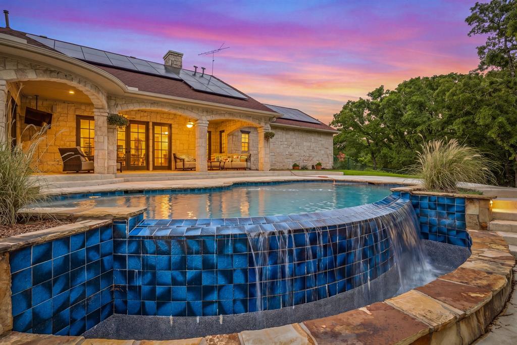 6436 Valley Creek Pilot Point, TX 76258 - Photo 2 of 40 Infinity Pool view