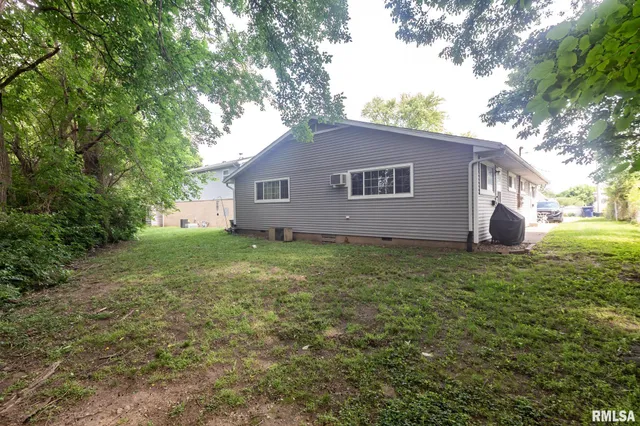 $179,900 | 1117 Ann Eliza Street, Pekin, IL 61554