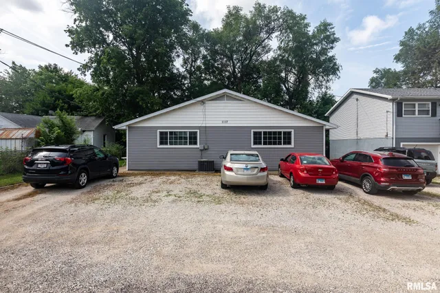 $179,900 | 1117 Ann Eliza Street, Pekin, IL 61554
