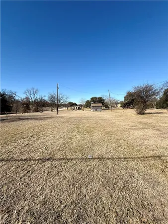 $70,000 | 221 Williams Street, Marlin, TX 76661