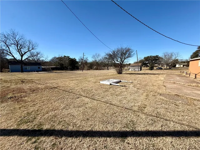$70,000 | 221 Williams Street, Marlin, TX 76661