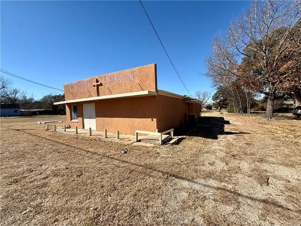$70,000 | 221 Williams Street, Marlin, TX 76661