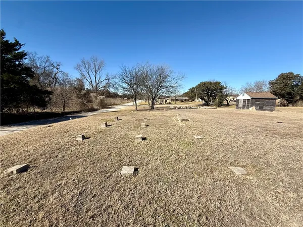 $70,000 | 221 Williams Street, Marlin, TX 76661
