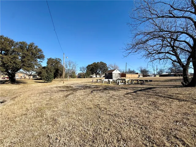 $70,000 | 221 Williams Street, Marlin, TX 76661