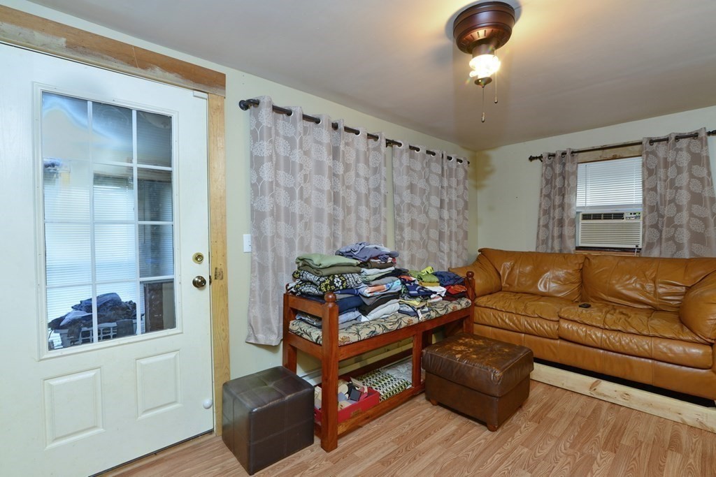 59 Main Road Westport, MA 02790 - Photo 5 of 26 Gallery Image 5
