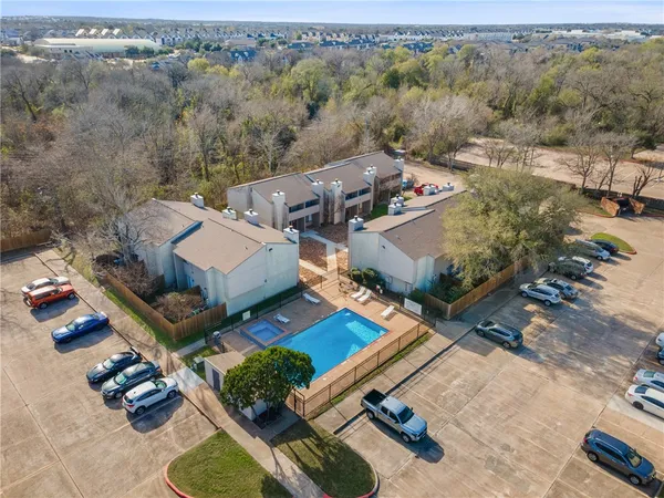 $159,900 | 1902 Dartmouth Street, Unit L4, College Station, TX 77840