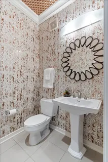$2,319,000 | 194 North Park Drive, Chicago, IL 60601