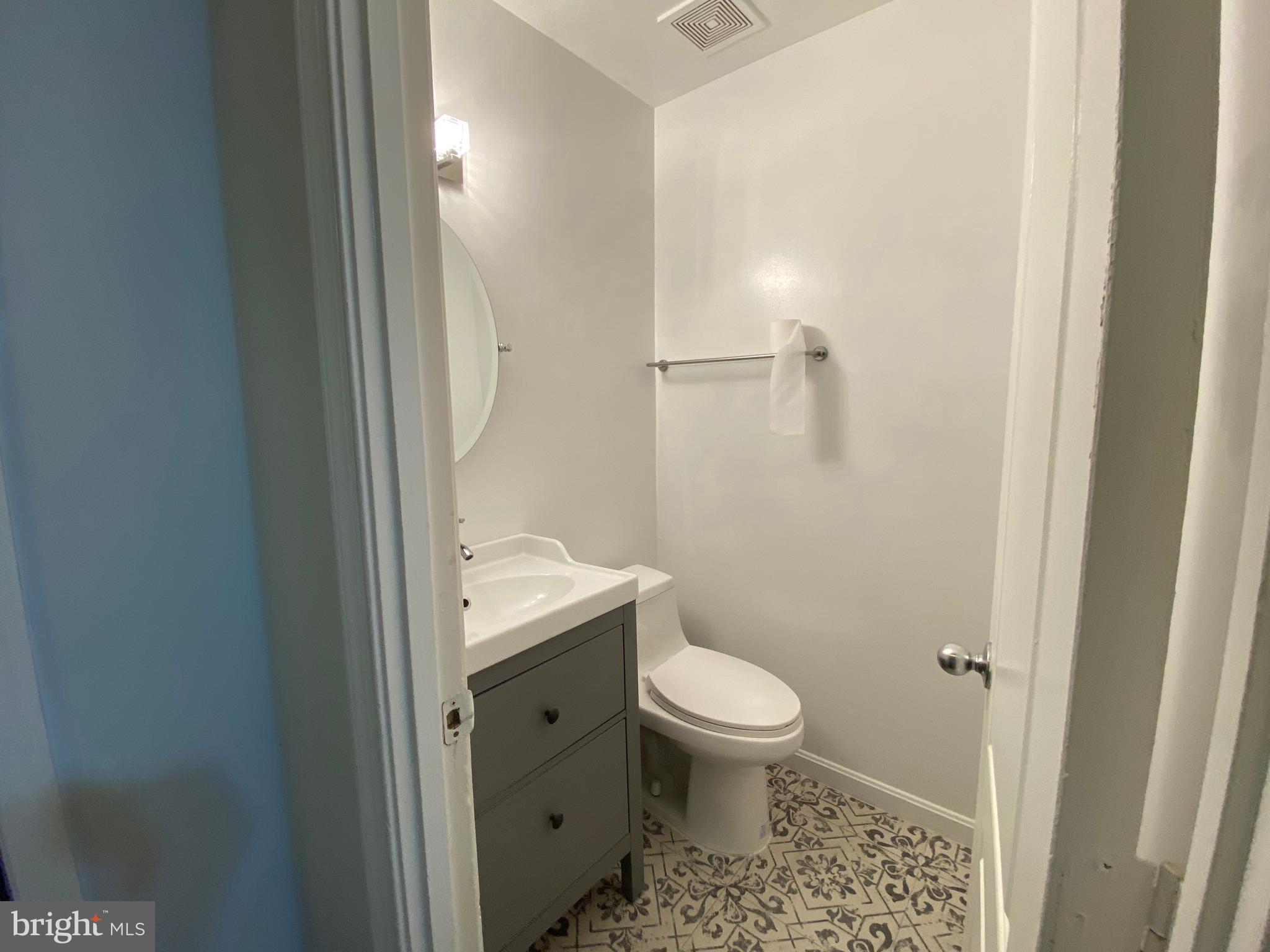 3815 Chesterwood Drive Silver Spring, MD 20906 - Photo 6 of 19 half bath