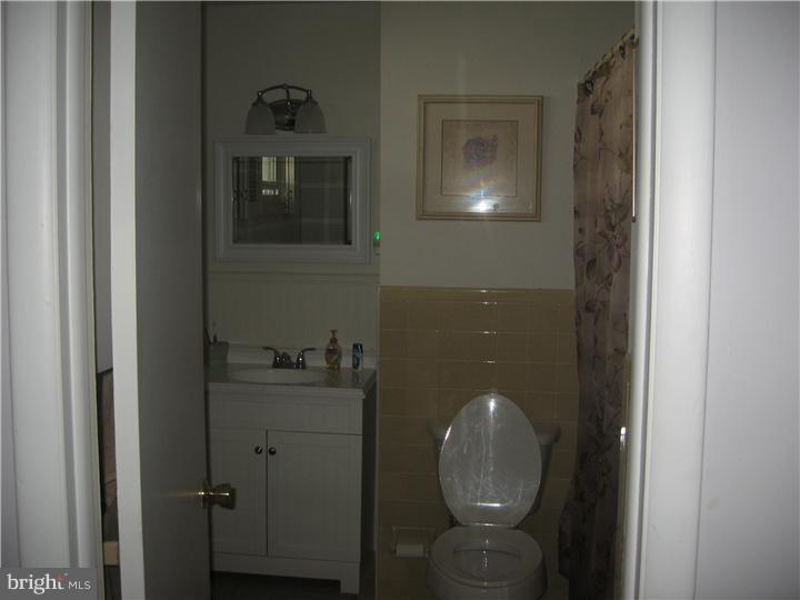 116 Greycourt Road Philadelphia, PA 19115 - Photo 13 of 18 Bathroom