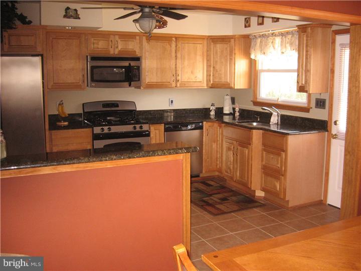 116 Greycourt Road Philadelphia, PA 19115 - Photo 6 of 18 Kitchen