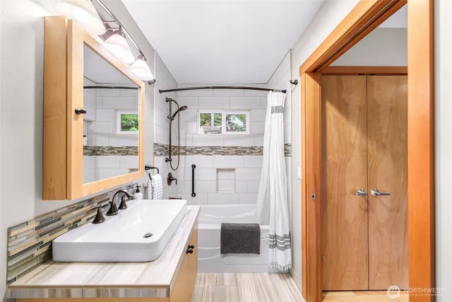 $434,900 | 2920 Cedar Avenue, Lummi Island, WA 98262