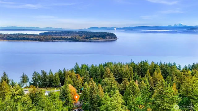 $434,900 | 2920 Cedar Avenue, Lummi Island, WA 98262