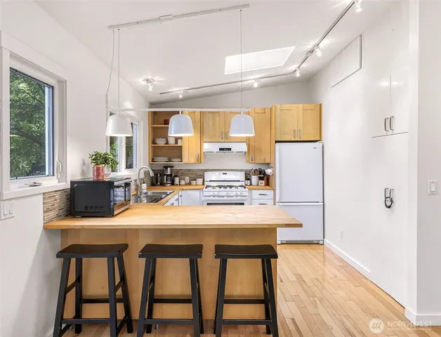 $434,900 | 2920 Cedar Avenue, Lummi Island, WA 98262