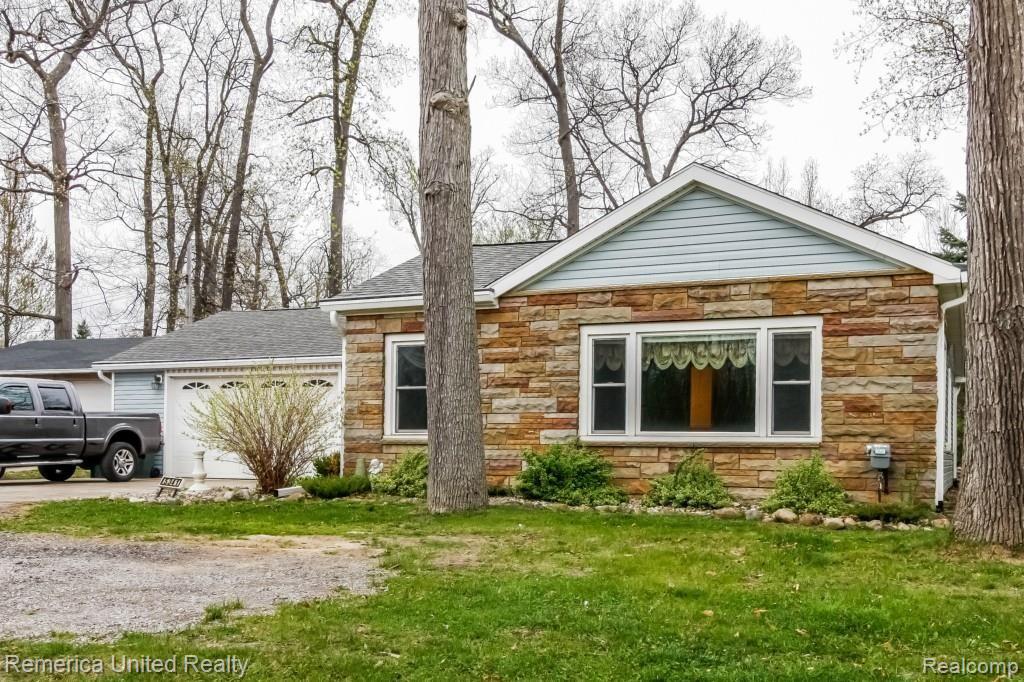 5341 East Grand River Road Howell, MI 48843 - Photo 2 of 45