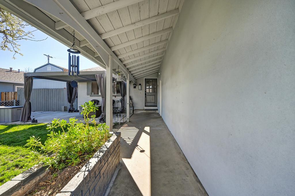 6212 Wildomar Way Carmichael, CA 95608 - Photo 6 of 40