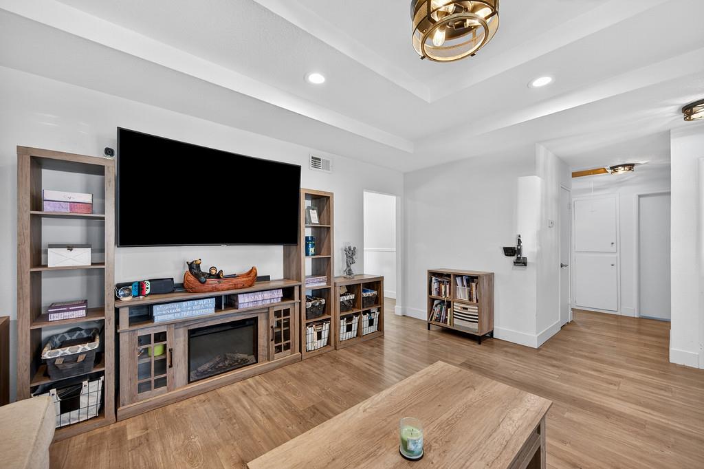 6212 Wildomar Way Carmichael, CA 95608 - Photo 9 of 40