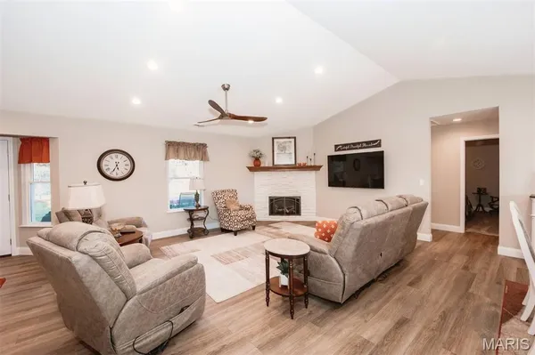 $515,000 | 3275 Echo Lake Drive, Byrnes Mill, MO 63025