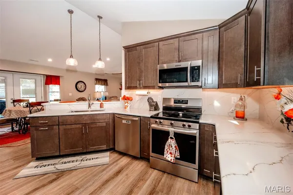$515,000 | 3275 Echo Lake Drive, Byrnes Mill, MO 63025