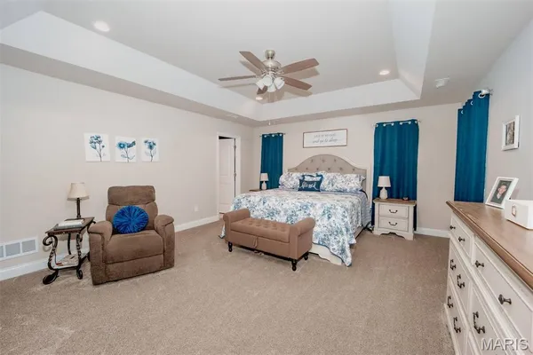 $515,000 | 3275 Echo Lake Drive, Byrnes Mill, MO 63025