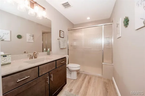 $515,000 | 3275 Echo Lake Drive, Byrnes Mill, MO 63025