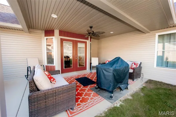 $515,000 | 3275 Echo Lake Drive, Byrnes Mill, MO 63025