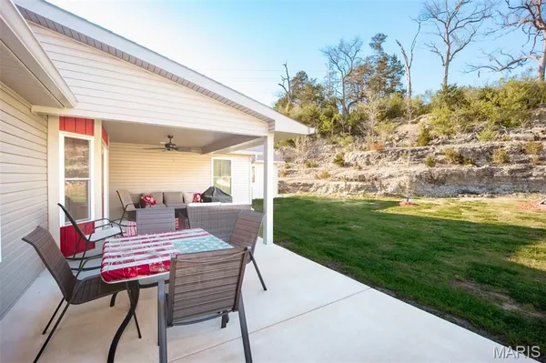 $515,000 | 3275 Echo Lake Drive, Byrnes Mill, MO 63025