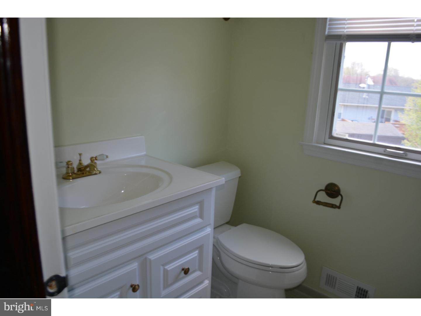 115 Redstone Ridge Woodbury, NJ 08096 - Photo 17 of 20 Gallery Image 17