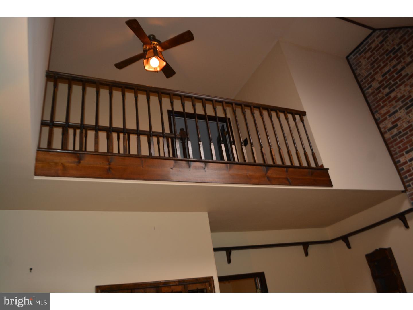 115 Redstone Ridge Woodbury, NJ 08096 - Photo 5 of 20 Gallery Image 5